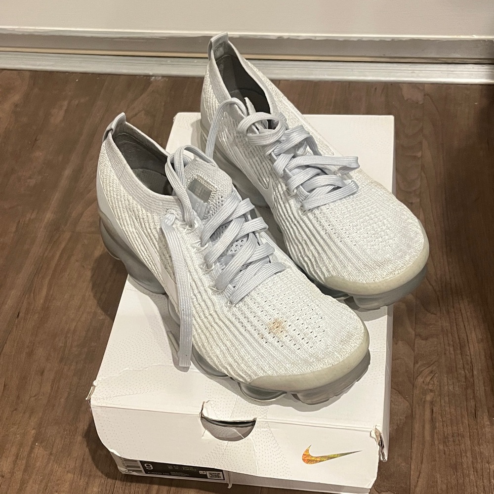 Nike Women’s White Knit Lace-Up Sneakers